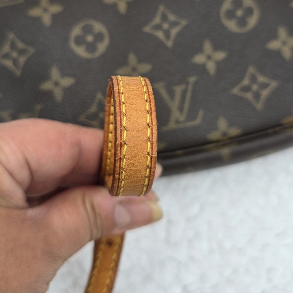 Vintage Louis Vuitton Pochette Accesories Crossbody Bag With Branded Long Strap - Picture 13 of 17